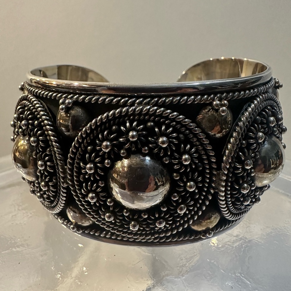 New Elegant Silver Cuff Bracelet